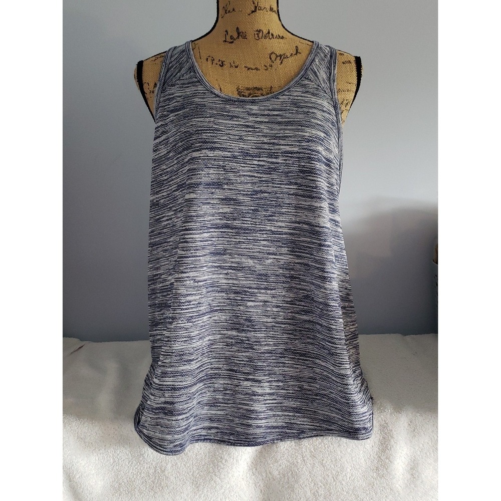 Danskin Now Athletic Athletic Top Size Large